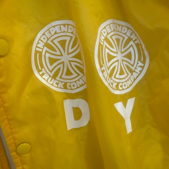 Independent men’s L vintage Y2K skate windbreaker- no collar was removed. GUC - Picture 4 of 15
